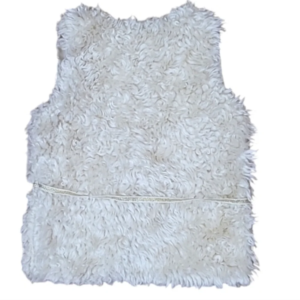 OshKosh B'gosh Vest Cream Fluffy Faux Fur Ribbon Detail Button Closure Size 7